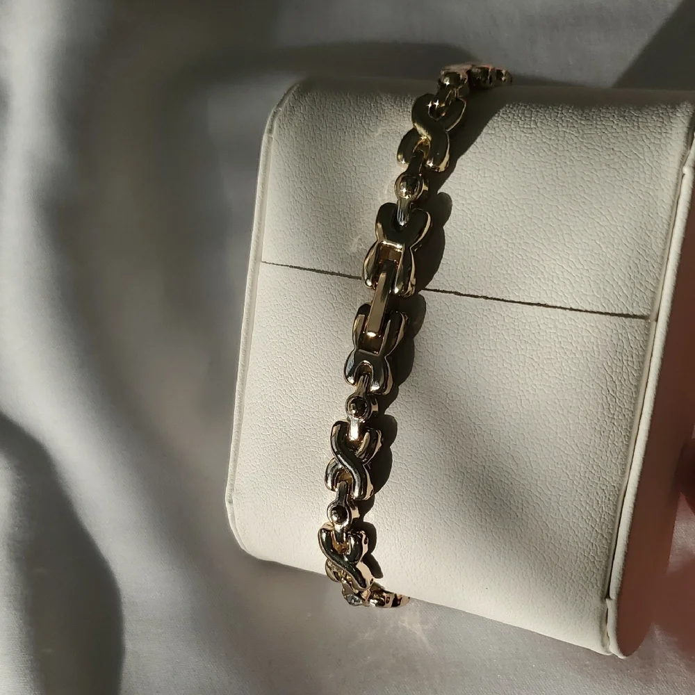 Gold-Tone Crystal Bracelet Watch for Women - Picture 6 of 7